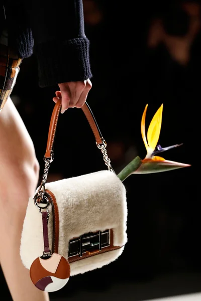 Look 47